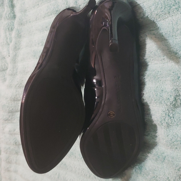 Shoes - Picture 3 of 4